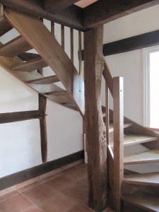 Treppenaufgang zu den Schlafräumen